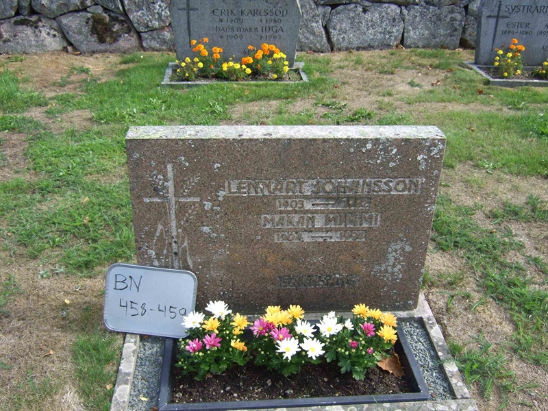 Gravnummer: B N F    64-65