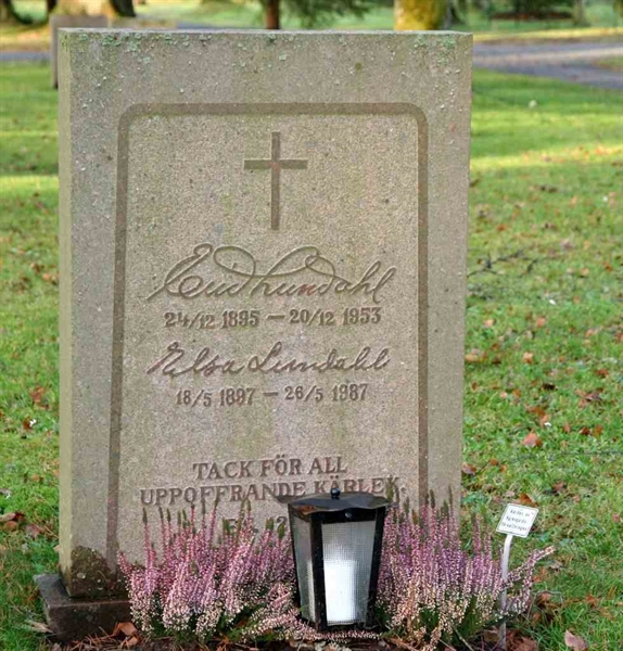Grave number: S 20D B    11-12