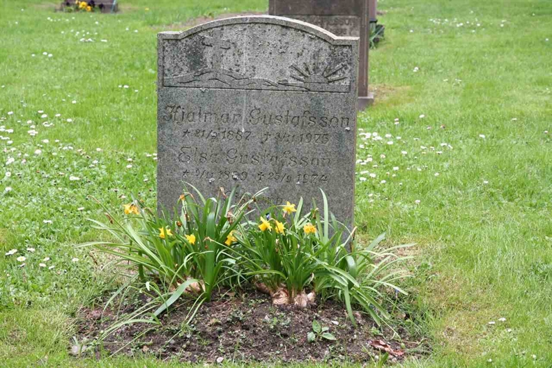 Grave number: S 19A E     3-4