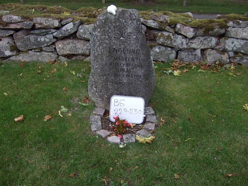 Gravnummer: B G B    27-28