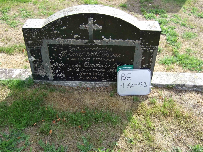 Grave number: B G D     5-6