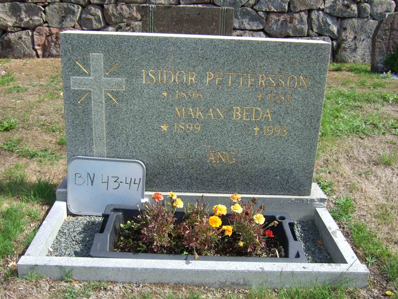 Grave number: B N F 56-57