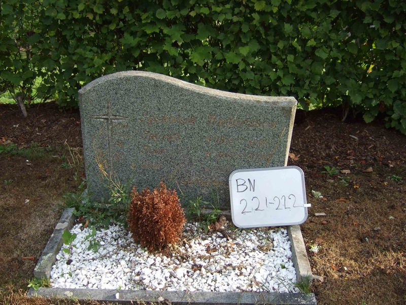 Gravnummer: B N C 3-4