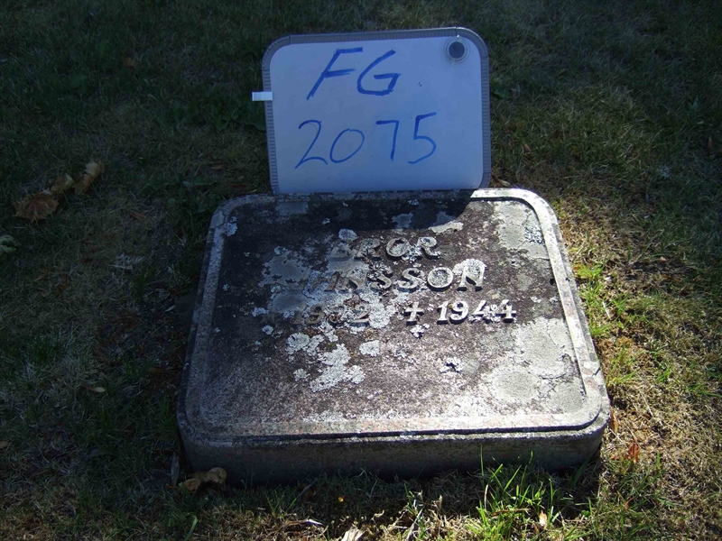 Grave number: F G B   190