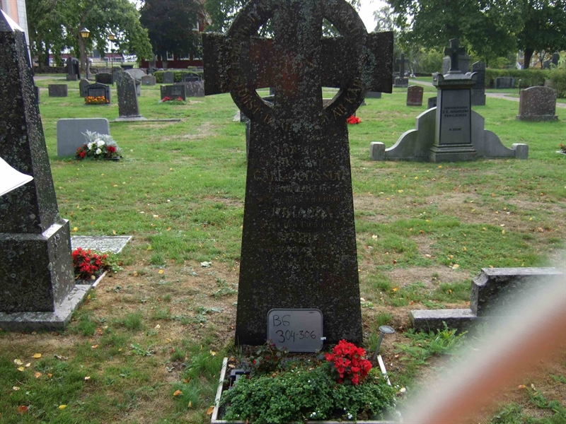 Grave number: B G C   130-132