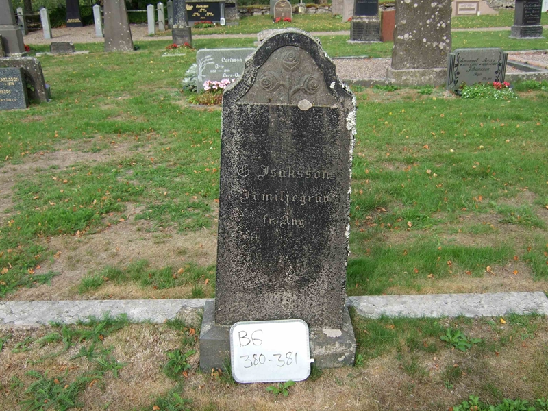 Grave number: B G C    51-52