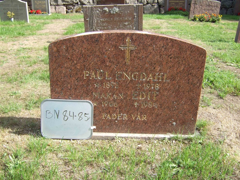 Grave number: B N F   118-119
