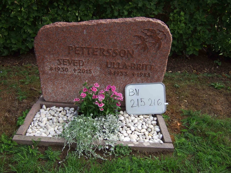 Grave number: B N C     9-10