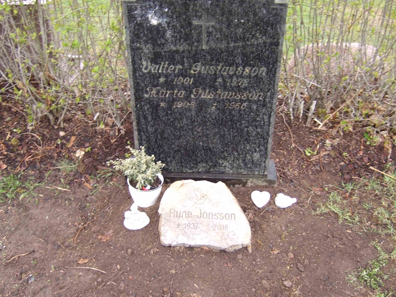 Grave number: F Ö A    11-12