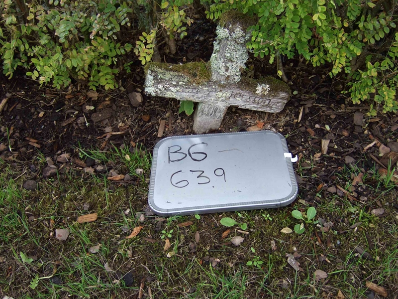 Grave number: B G EAL    18