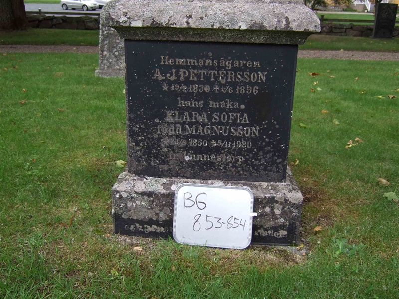 Grave number: B G FAL    71-72