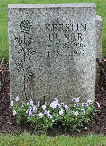 Grave number: A K   126-127