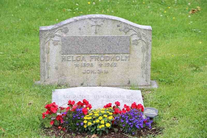 Grave number: NS L    63