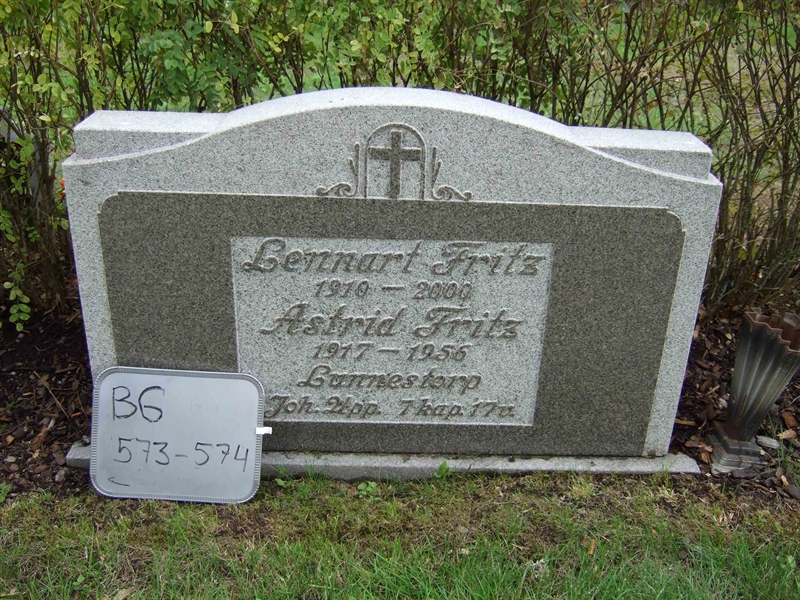 Hautatunnus: B G E    55-56