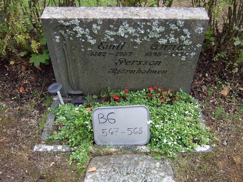 Grave number: B G E    61-62