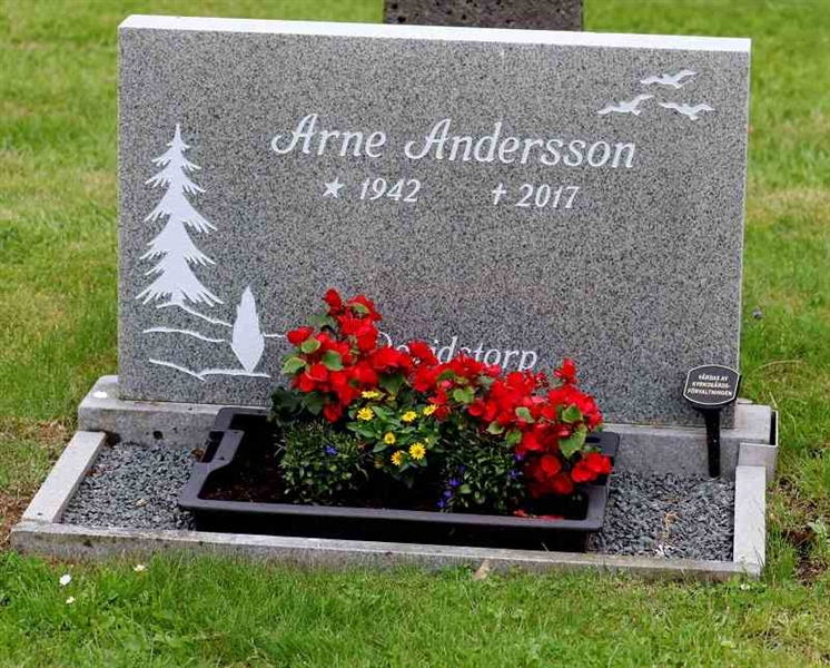 Grave number: AL 4   110-111