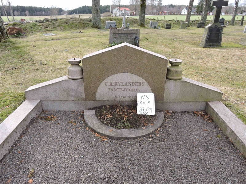 Grave number: NS P    33-34