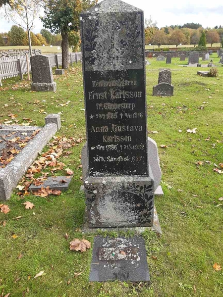 Grave number: F V B    41-42