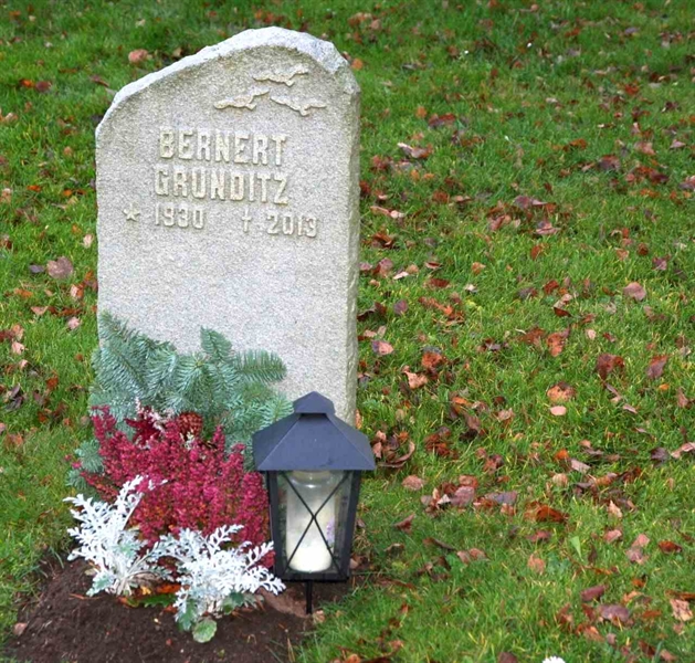 Gravnummer: S 27 D    14