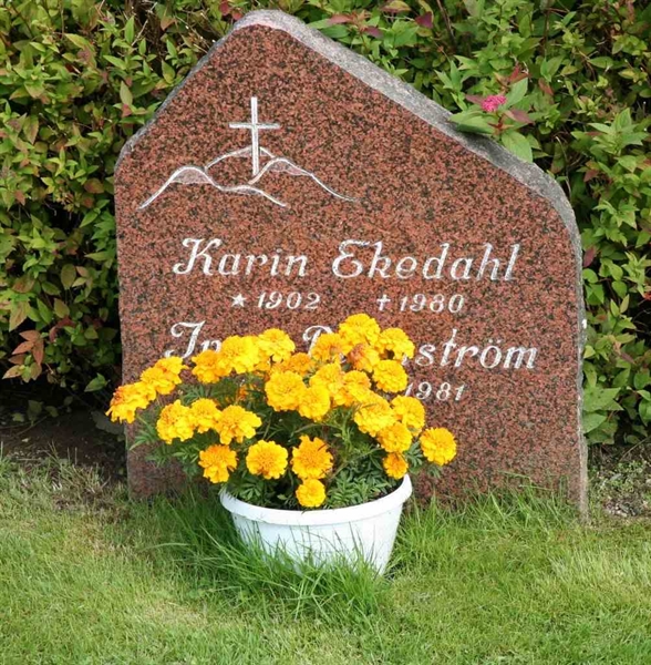 Grave number: F Ö C   142