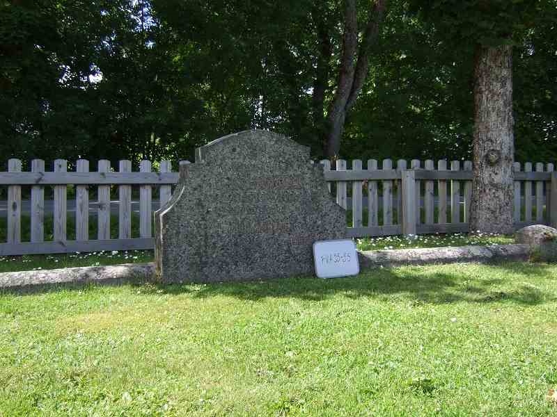 Grave number: F V A    33-35