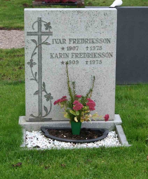 Gravnummer: F Ö C   239-240