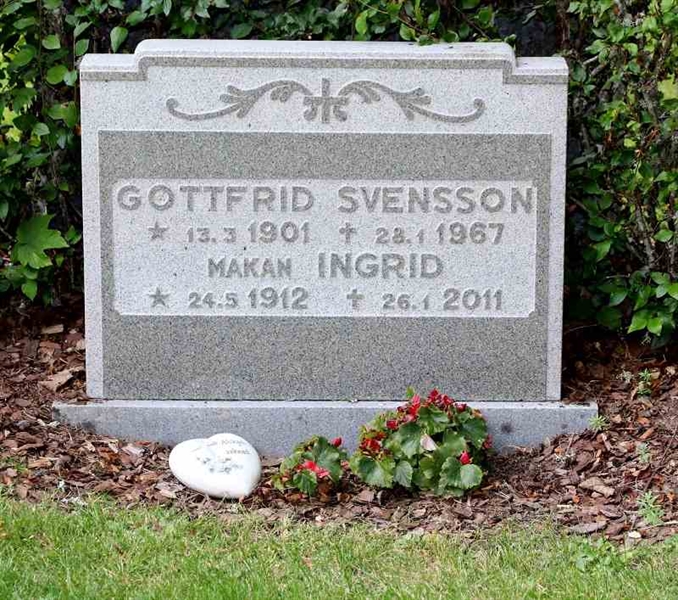 Grave number: G B 127-128