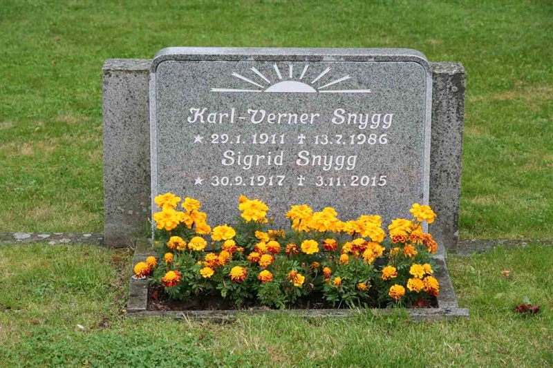 Gravnummer: F G B   196-197