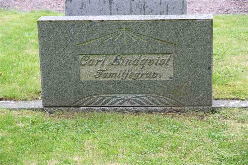 Grave number: F G B   206-207
