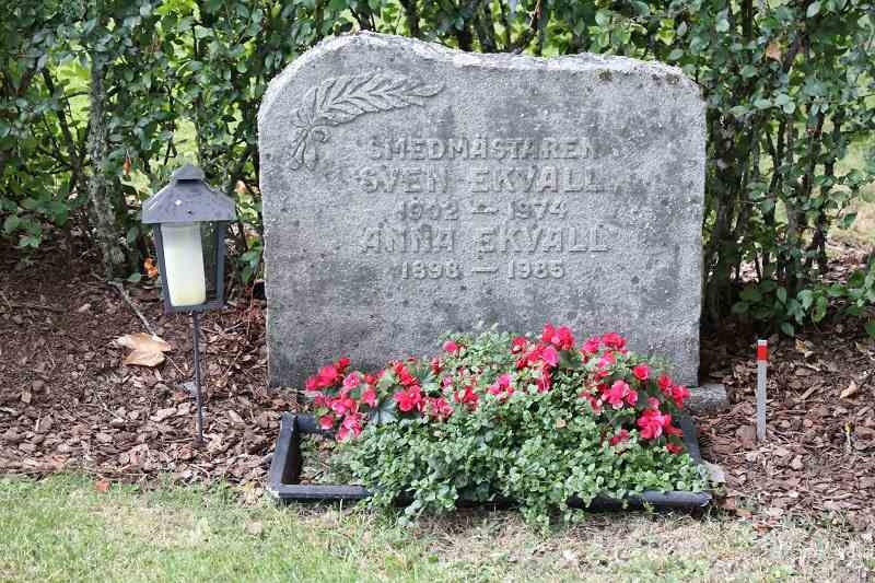 Grave number: G B   129-130