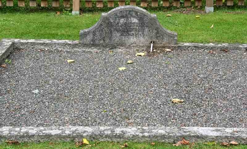 Grave number: F V A    44-45