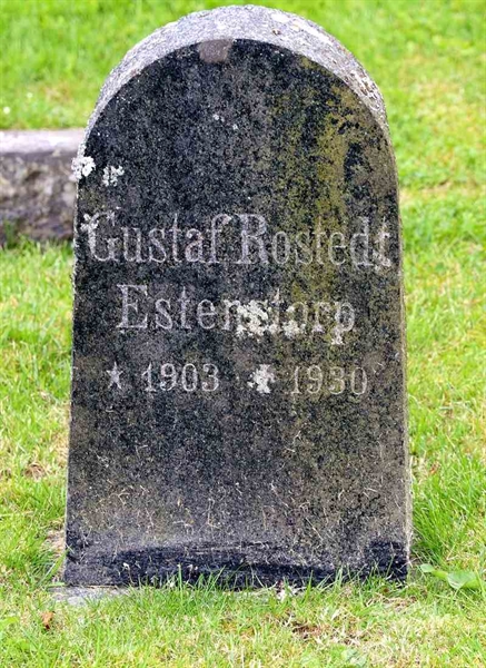 Grave number: M G 05    71