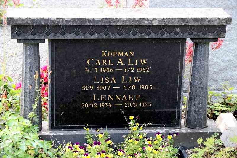 Grave number: G A 174-176
