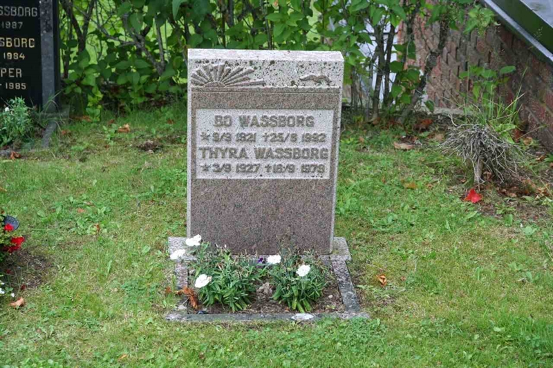 Grave number: F G U    30