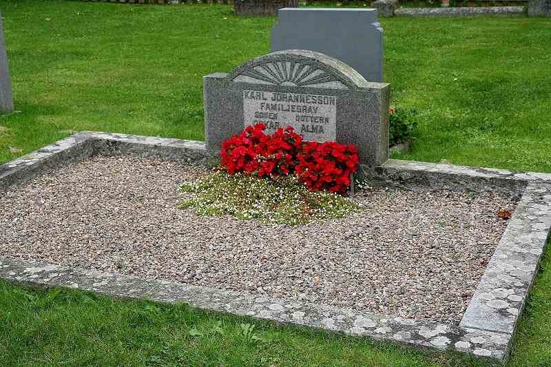 Grave number: F V A   130-131
