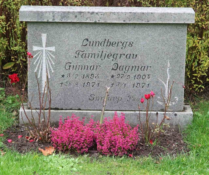 Hautatunnus: F Ö C   219-220