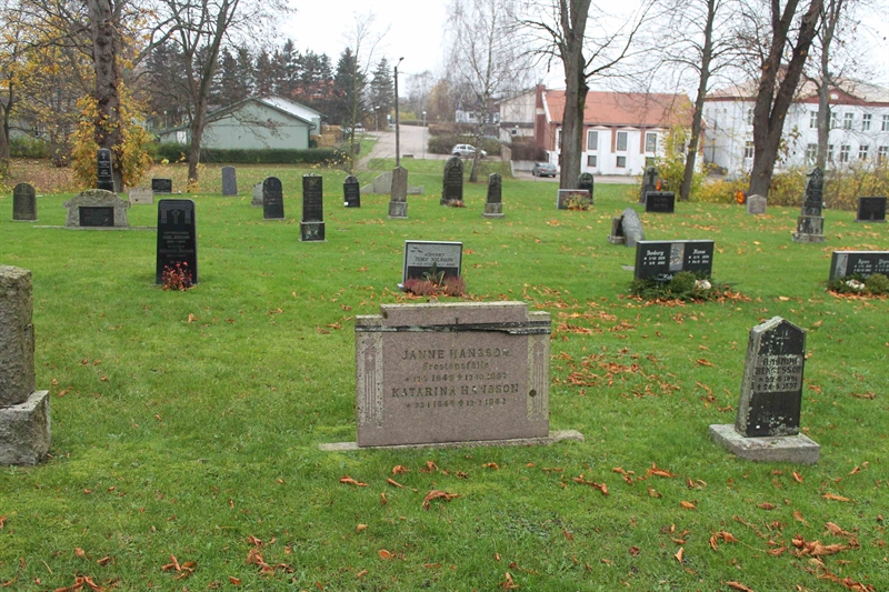 Grave number: ÖKK 3    77, 78