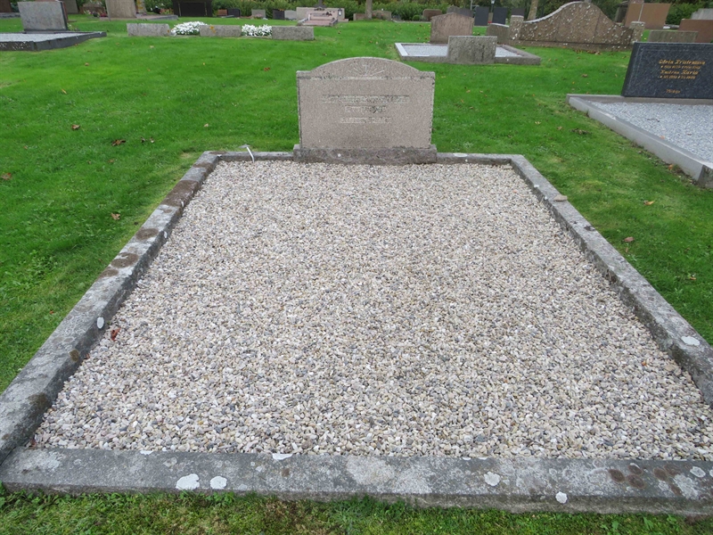 Grave number: 1 06  174