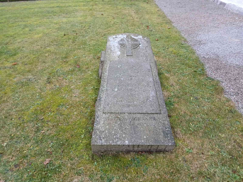 Grave number: FE B    25, 26, 27, 28