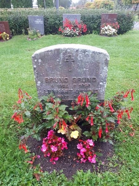 Gravnummer: NK F D   225