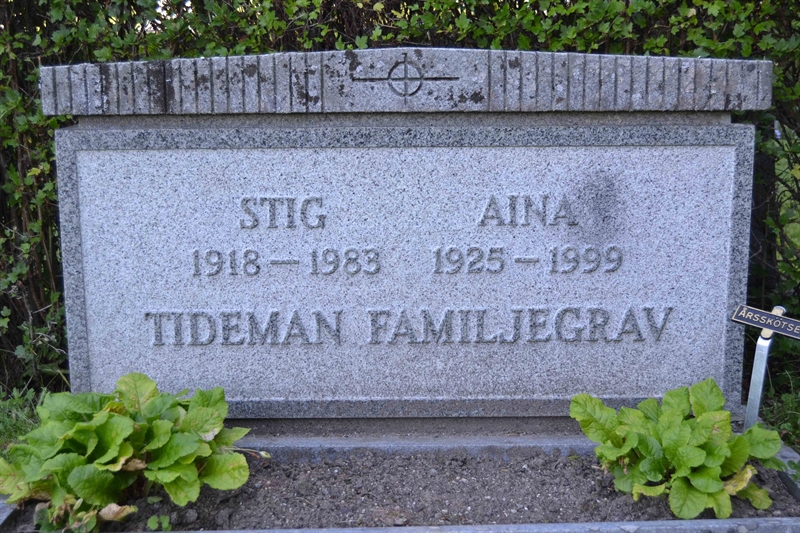 Grave number: 3 D   109