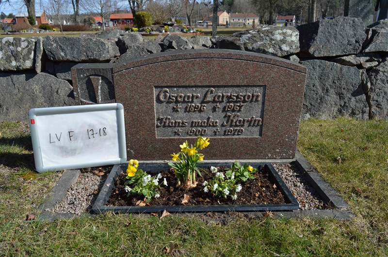 Grave number: LV F    17, 18