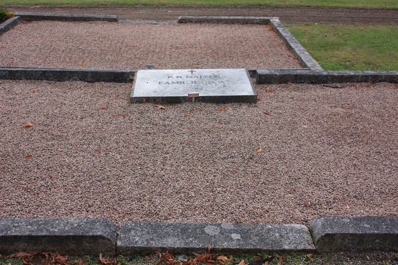 Grave number: Ö 13i    44, 45, 46, 47