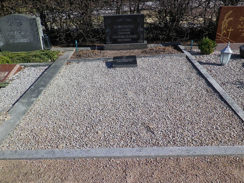 Grave number: OS F    11, 12