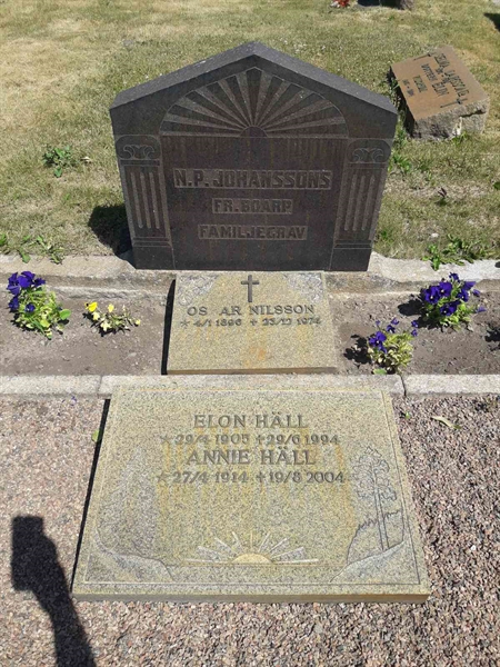 Grave number: TÖ 5   320