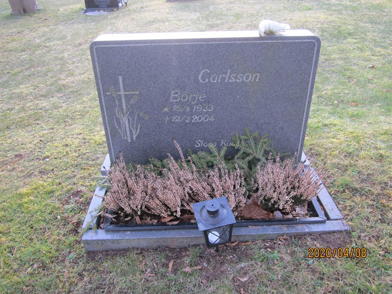 Grave number: 02 H    4