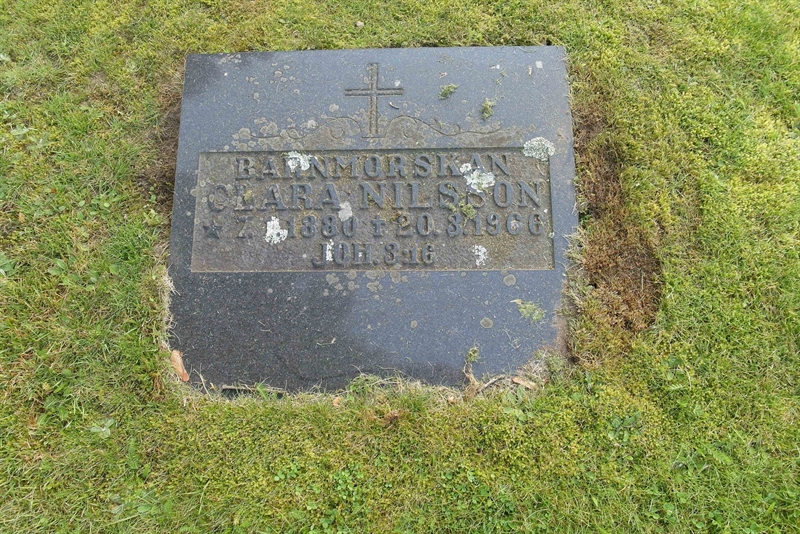Grave number: 01 B   116, 117