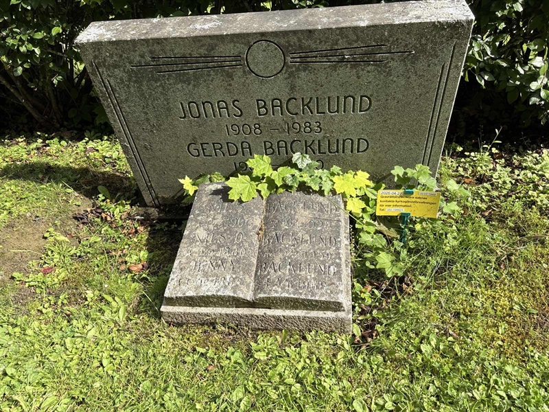 Gravnummer: IN 03   194B