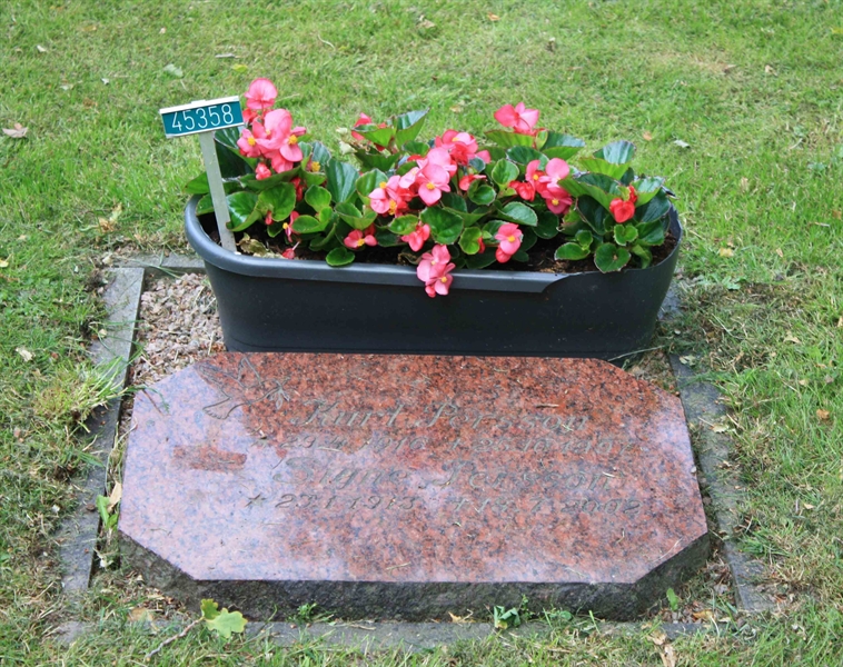 Grave number: Ö 45   358