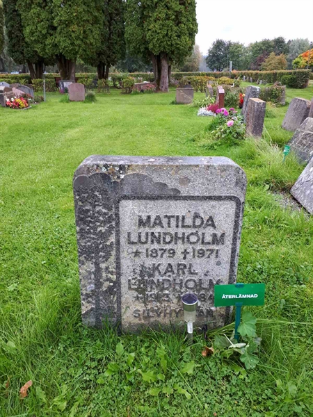 Gravnummer: NK F B  1051